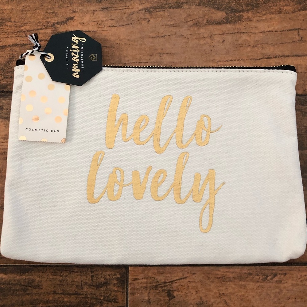 Cosmetic bag.  Still with tags.